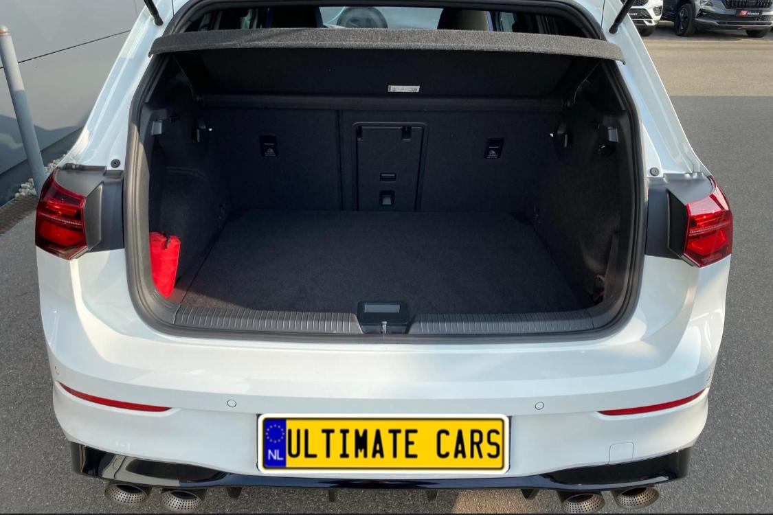Volkswagen Golf 8R Performance 2.0 TSI 4MOTION / 380PK / AKRAPOVIC - Ultimate Cars