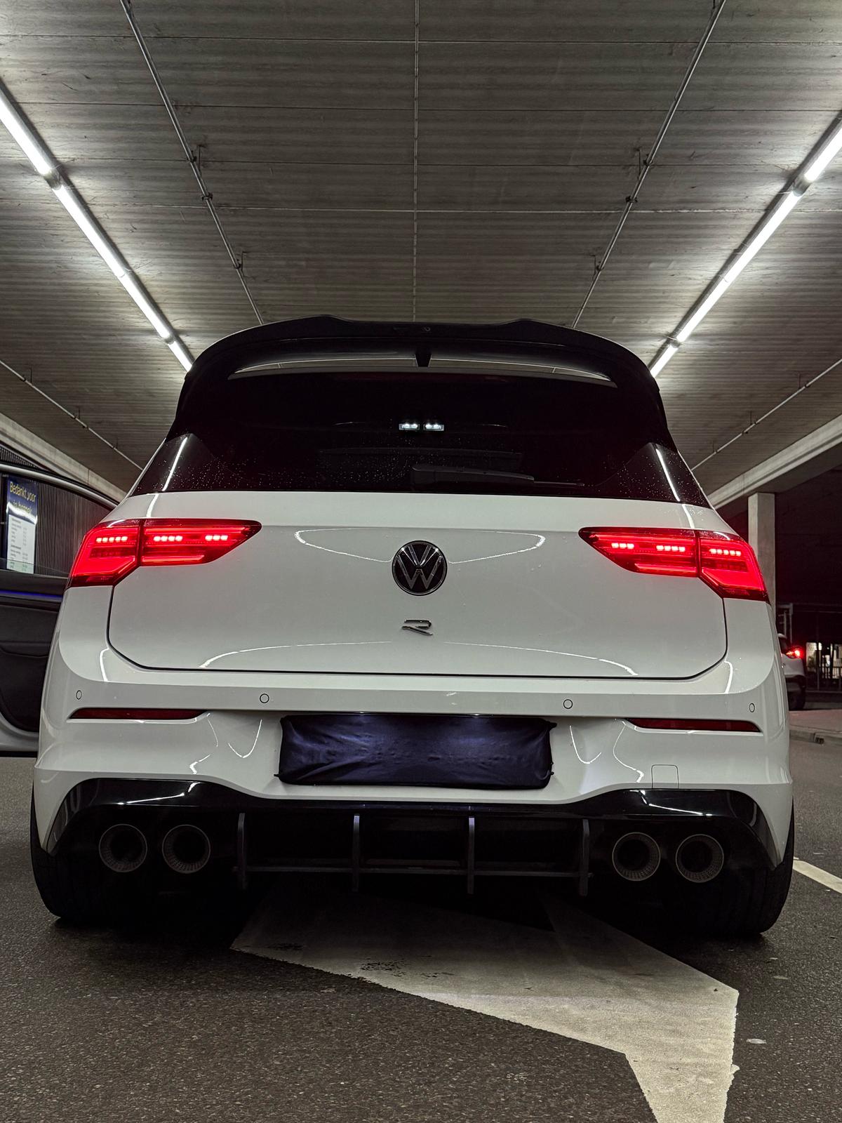 Volkswagen Golf 8R Performance 2.0 TSI 4MOTION / 380PK / AKRAPOVIC - Ultimate Cars