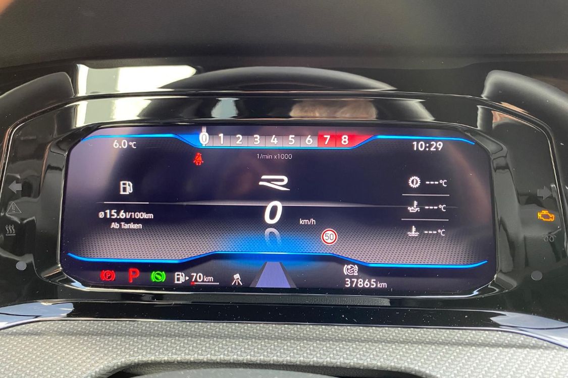 Volkswagen Golf 8R Performance 2.0 TSI 4MOTION / 380PK / AKRAPOVIC - Ultimate Cars