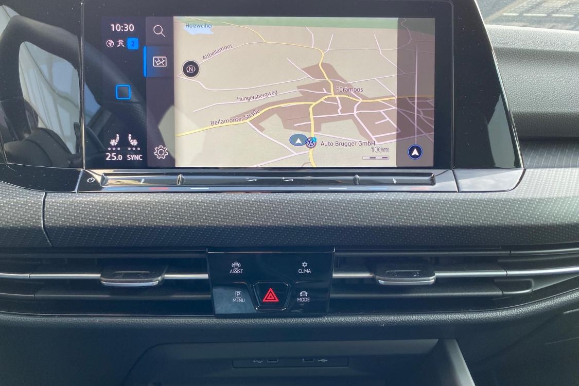 Volkswagen Golf 8R Performance 2.0 TSI 4MOTION / 380PK / AKRAPOVIC - Ultimate Cars